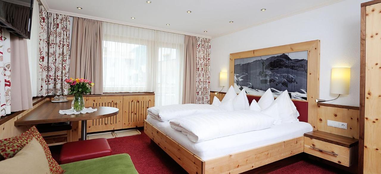 אישגל Hotel Kristall B&B מראה חיצוני תמונה