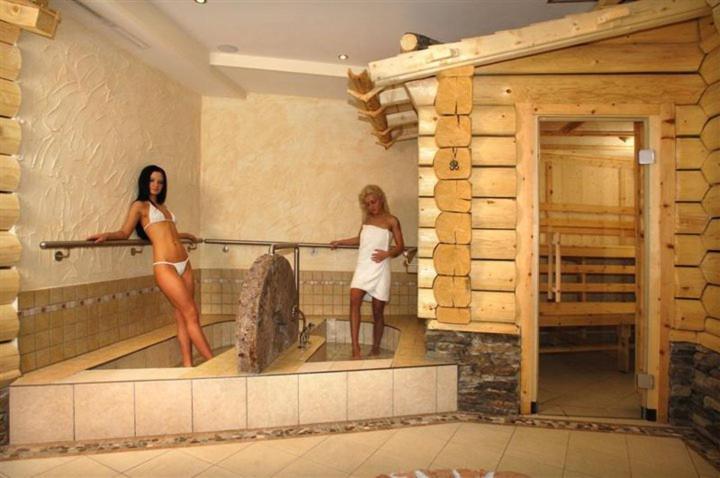 אישגל Hotel Kristall B&B מראה חיצוני תמונה