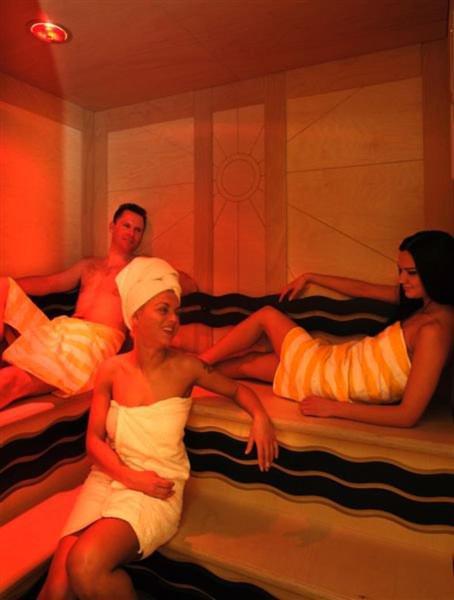 אישגל Hotel Kristall B&B מראה חיצוני תמונה