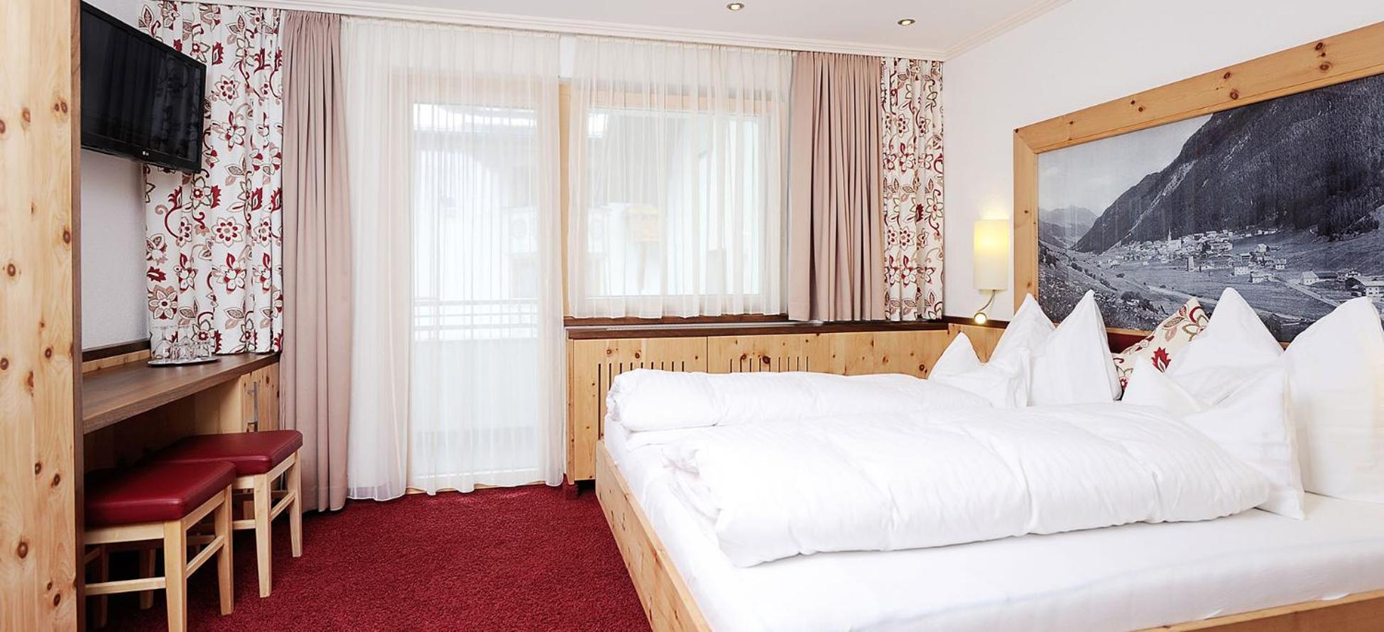 אישגל Hotel Kristall B&B מראה חיצוני תמונה
