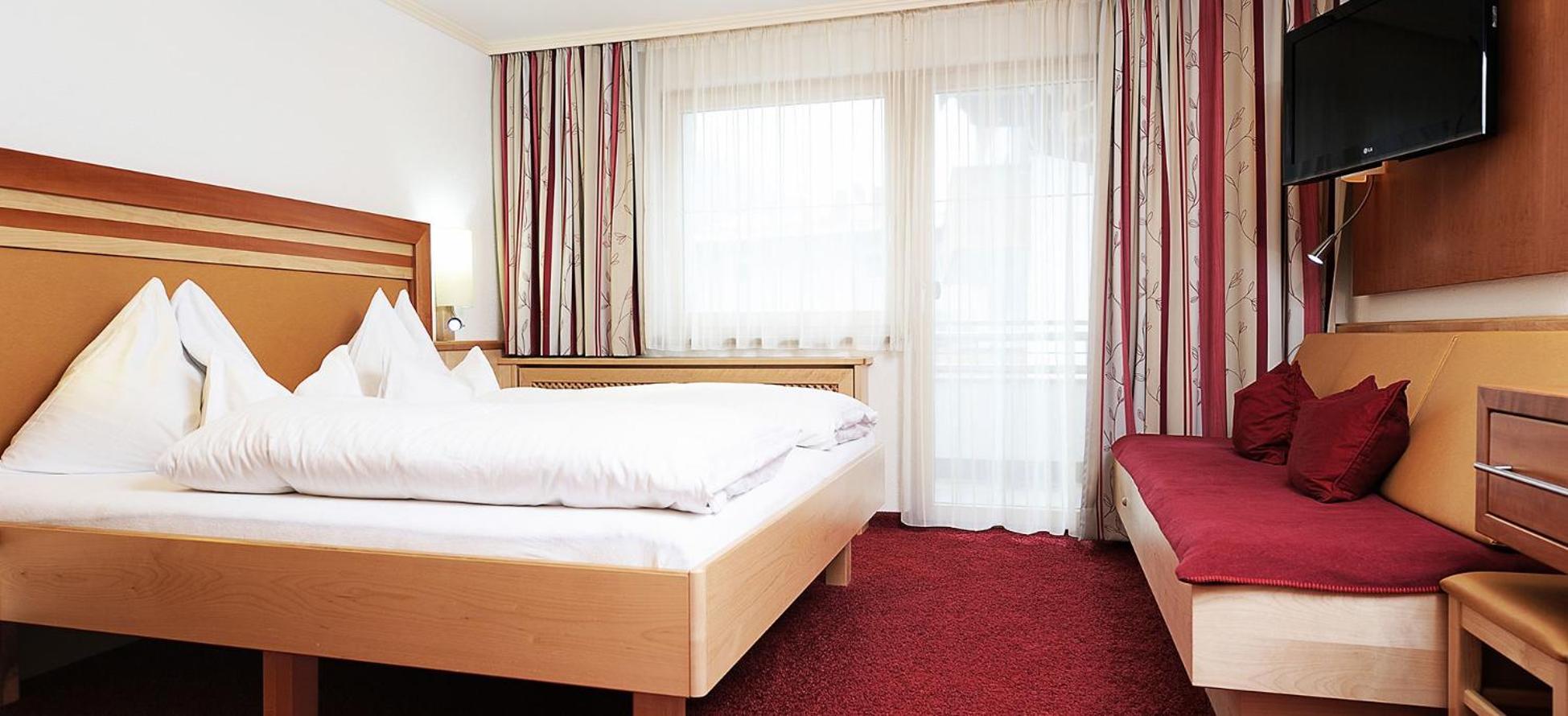 אישגל Hotel Kristall B&B מראה חיצוני תמונה
