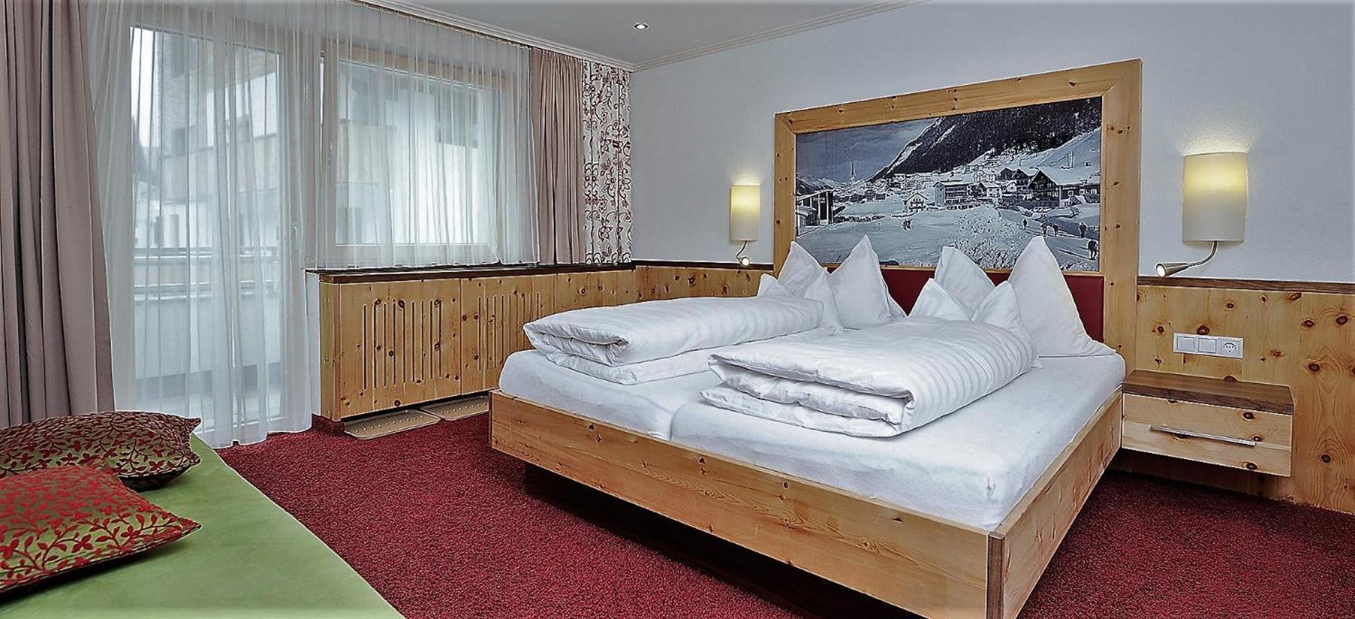 אישגל Hotel Kristall B&B מראה חיצוני תמונה